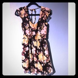 Flowery AMERICAN RAG dress 👗